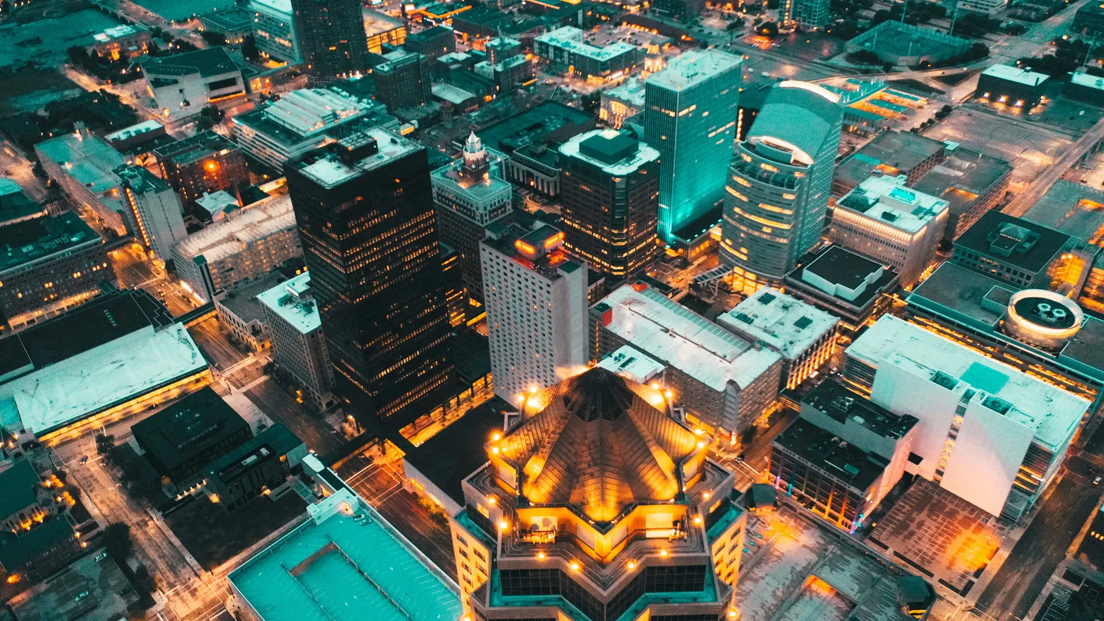 Des Moines skyline at dusk