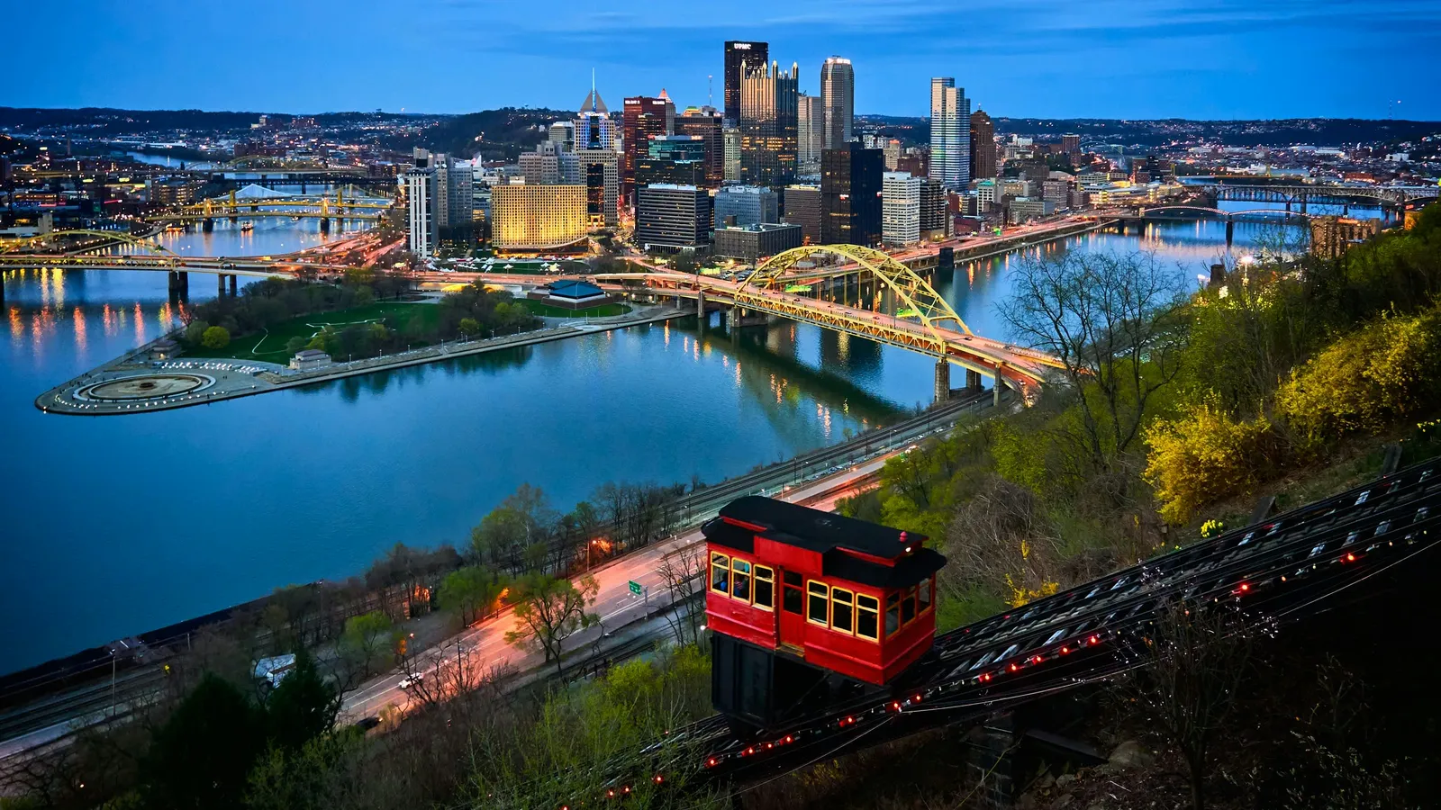 Pittsburgh skyline with bridges and rivers