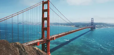 Golden Gate Bridge in morning fog, San Francisco