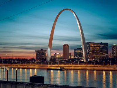 Gateway Arch and downtown St. Louis skyline